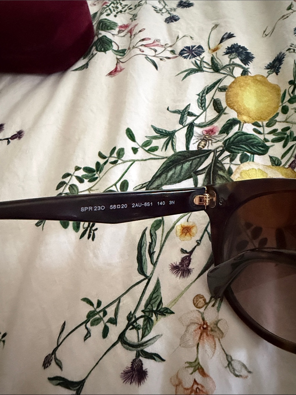 Women's Oversized Tortoiseshell Sunglasses - Brown Lenses - Picture 3 of 5
